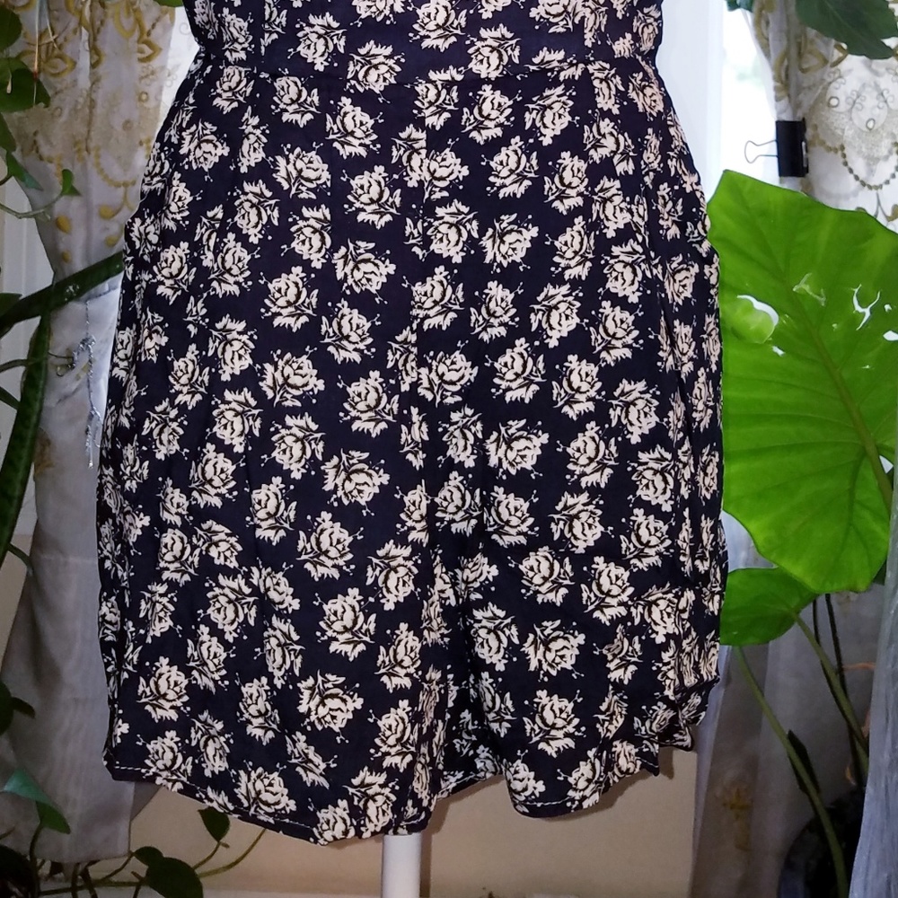 Romper - Picture 2 of 3